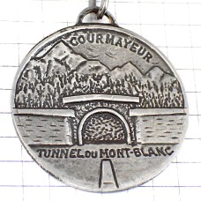 キーホルダー・シャモニーのモンブラン山トンネルの入口シルバー銀色 MONT-BLANC TUNNEL CHAMONIX COURMAYEUR ALPS FRANCE ITALY