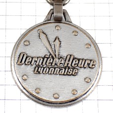 キーホルダー・時計12時5分前11:55文字盤シルバー銀色 DERNIERE-HEURE FRANCE キーホルダー・時計12時5分前11:55文字盤シルバー銀色 DERNIERE-HEURE FRANCE