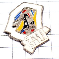 ピンバッジ・フリースタイル美容院 FREE-STYLE HAIRDRESSER