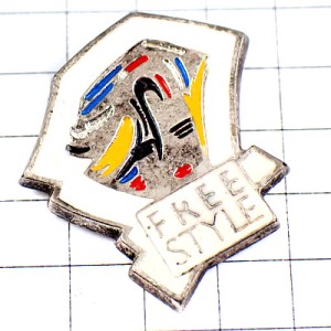 ピンバッジ・フリースタイル美容院