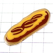 ピンバッジ・バゲットよく焼けたフランスパン一本 BAGUETTE FRANCE