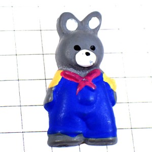 ピンバッジ・スカーフにオーバーオールのウサギ兎ちゃんサロペット洋服