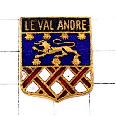 ピンバッジ・ライオンの紋章プレヌフ=ヴァル=アンドレ LE-VAL-ANDRE FRANCE ピンバッジ・ライオンの紋章プレヌフ=ヴァル=アンドレ LE-VAL-ANDRE FRANCE