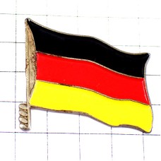 ピンバッジ・ドイツ国旗はためく GERMANY FLAG ピンバッジ・ドイツ国旗はためく GERMANY FLAG