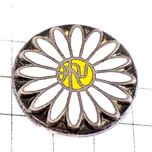 ブローチ・マーガレットの花