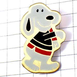 ピンバッジ・スヌーピーみたいな犬 SNOOPY