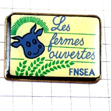 ピンバッジ・農場の青い牛ウシ小麦の穂 FNSEA FARMER FRANCE