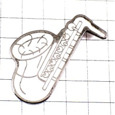 ピンバッジ・白いサックス音楽サクソフォン楽器 SAXOPHONE