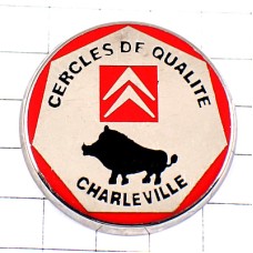 ピンバッジ・シトロエン車イノシシ猪ロゴ赤いエンブレム