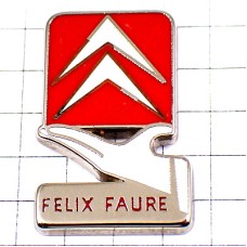 ピンバッジ・シトロエン車ロゴマーク手の上のエンブレム CITROEN FRANCE