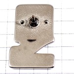 ピンバッジ・シトロエン車ロゴマーク手の上のエンブレム CITROEN FRANCE