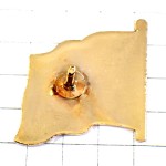 ピンバッジ・はためく国旗カナダ赤い楓カエデの葉 CANADA FLAG