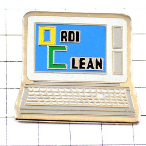 ピンバッジ・コンピュータ機械キーボード掃除