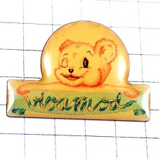 ピンバッジ・ウインクする熊のぬいぐるみクマ VIVAMOD TEDDY-BEAR FRANCE