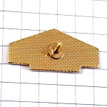 ピンバッジ・美容師カットモデル黒髪