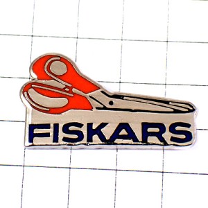 ピンバッジ・赤い柄のハサミ道具