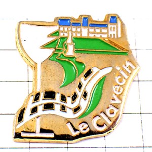 ピンバッジ・ワイングラス葡萄酒ブルー青い屋根の城