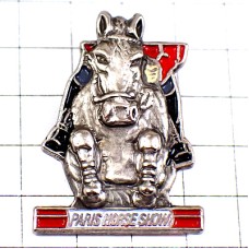 ピンバッジ・乗馬パリのホースショー銀色シルバー PARIS-HORSE-SHOW PARIS FRANCE