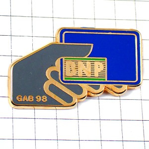 ピンバッジ・ＢＮＰ銀行カードと手/BNPパリバ銀行 BANQUE-NATIONALE-DE-PARIS BANK-CARD FRANCE