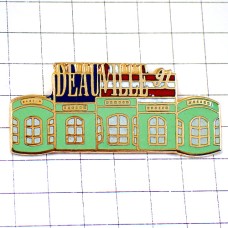 ピンバッジ・ドーヴィル緑色ペパーミントグリーン建物ノルマンディ地方 ピンバッジ・ドーヴィル緑色ペパーミントグリーン建物ノルマンディ地方