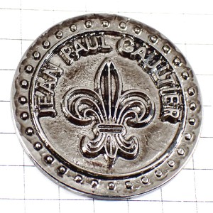 ピンバッジ・ジャンポールゴルチエ百合の紋章 JEAN-PAUL-GAULTIER FRANCE