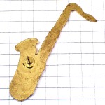 ピンバッジ・サックス白い楽器サクソフォン音楽