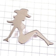 ピンバッジ・セクシーエロティック女の子シルバー銀色 ピンバッジ・セクシーエロティック女の子シルバー銀色