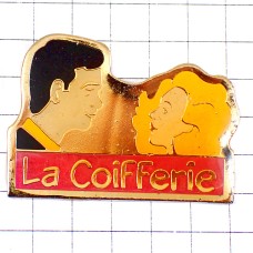 ピンバッジ・向かい合うカップル男の子女の子 LA-COIFFERIE HAIRDRESSER FRANCE ピンバッジ・向かい合うカップル男の子女の子 LA-COIFFERIE HAIRDRESSER FRANCE