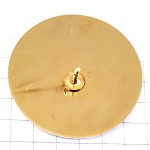 ピンバッジ・まん丸の目のネコ猫