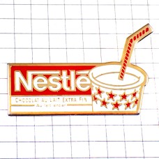 ピンバッジ・ネスレのココア飲物スター星カップ赤いストロー NESTLE CHOCOLATE SWISS ピンバッジ・ネスレのココア飲物スター星カップ赤いストロー NESTLE CHOCOLATE SWISS