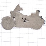 ピンバッジ・ハーレーダビッドソン二輪バイク赤オートバイ銀色ピューター製 HARLEY-DAVIDSON USA