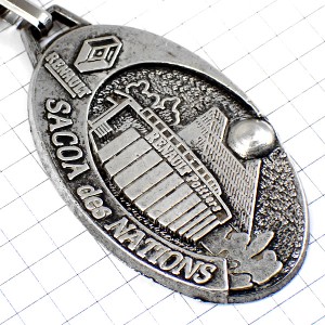 キーホルダー・ルノー車アシスタンス銀色シルバー建物