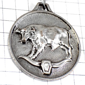 キーホルダー・牛ウシ銀色シルバー