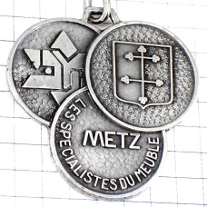 キーホルダー・ロレーヌ十字３つのメダル METZ LORRAINE FRANCE