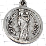 キーホルダー・パリのノートルダム寺院シルバー銀色  NOTRE-DAME MARIA JESUS PARIS FRANCE