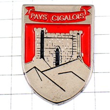 ピンバッジ・お城の赤い紋章 PAYS-CIGALOIS FRANCE ピンバッジ・お城の赤い紋章 PAYS-CIGALOIS FRANCE