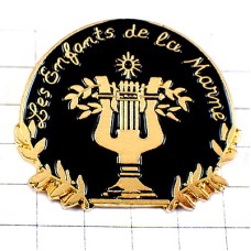 ピンバッジ・竪琴リラライアー音楽楽器 LYRE LES-ENFANTS-DE-LA-MARNE FRANCE