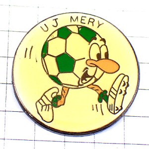 ピンバッジ・スパイクを履いたサッカーボール球