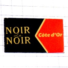ピンバッジ・ブラックチョコレート赤黒コートドールお菓子 CHOCOLAT COTE-D-OR NOIR BELGIUM ピンバッジ・ブラックチョコレート赤黒コートドールお菓子 CHOCOLAT COTE-D-OR NOIR BELGIUM