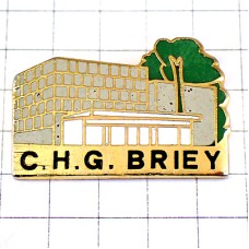ピンバッジ・灰色の建物グレー CHG BRIEY FRANCE ピンバッジ・灰色の建物グレー CHG BRIEY FRANCE