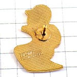 ピンバッジ・アルファベットＳ青いヘルメット赤い蝶ネクタイ