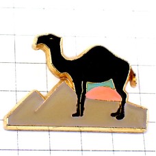 ピンバッジ・ラクダ駱駝ピラミッド黒いらくだキャメル CAMEL EGYPT USA