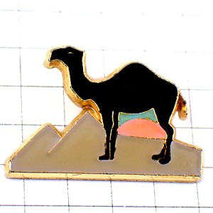 ピンバッジ・ラクダ駱駝ピラミッド黒いらくだキャメル CAMEL EGYPT USA