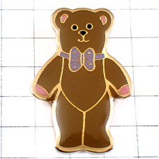 ピンバッジ・クマ熊のぬいぐるみ蝶ネクタイのテディベア