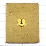 ピンバッジ・春の山に献血の赤い花ラポスト郵便局とフランステレコム電話会社