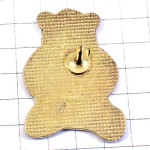 ピンバッジ・クマ熊のぬいぐるみ赤いハートあなたがいなくて寂しい