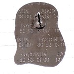 ピンバッジ・赤い屋根の古い家