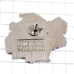 ピンバッジ・白い蛇口ながれる水