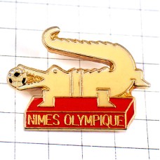 ピンバッジ・ニームのシンボル鰐ワニとサッカーボール球 NIMES-OLYMPIQUE SOCCER FRANCE
