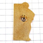 ピンバッジ・赤いスーツの女の子 QUELLE GERMANY